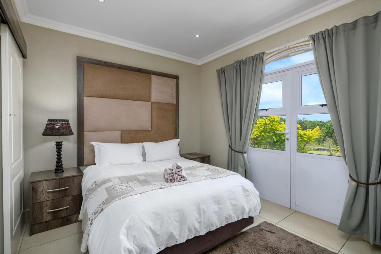 Villa Caylee Caribbean Estates - Ultra-Luxurious - Rimas Interiors Designs - Private Beachfront Escape - Premium Serviced For 8 Guests พอร์ตเอ็ดเวิร์ด ภายนอก รูปภาพ
