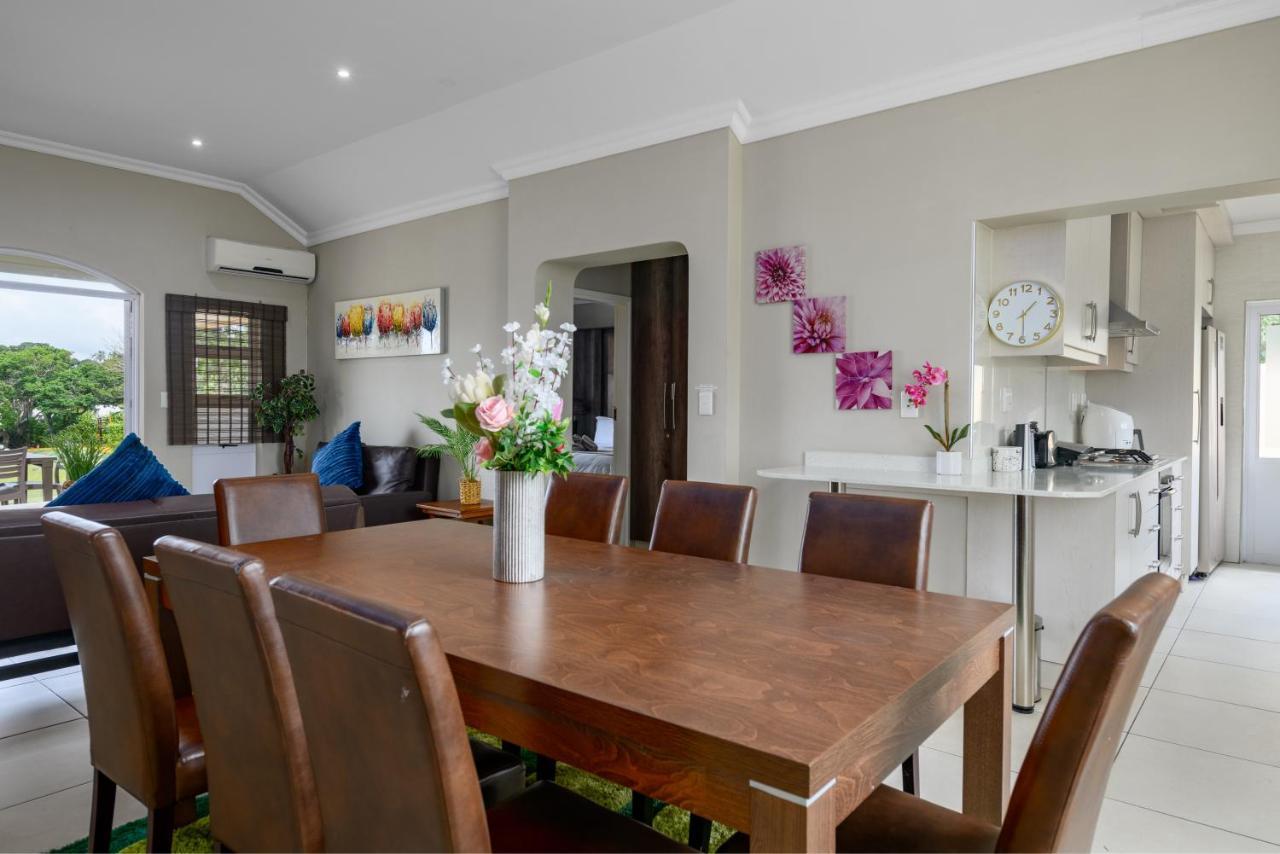Villa Caylee Caribbean Estates - Ultra-Luxurious - Rimas Interiors Designs - Private Beachfront Escape - Premium Serviced For 8 Guests พอร์ตเอ็ดเวิร์ด ภายนอก รูปภาพ