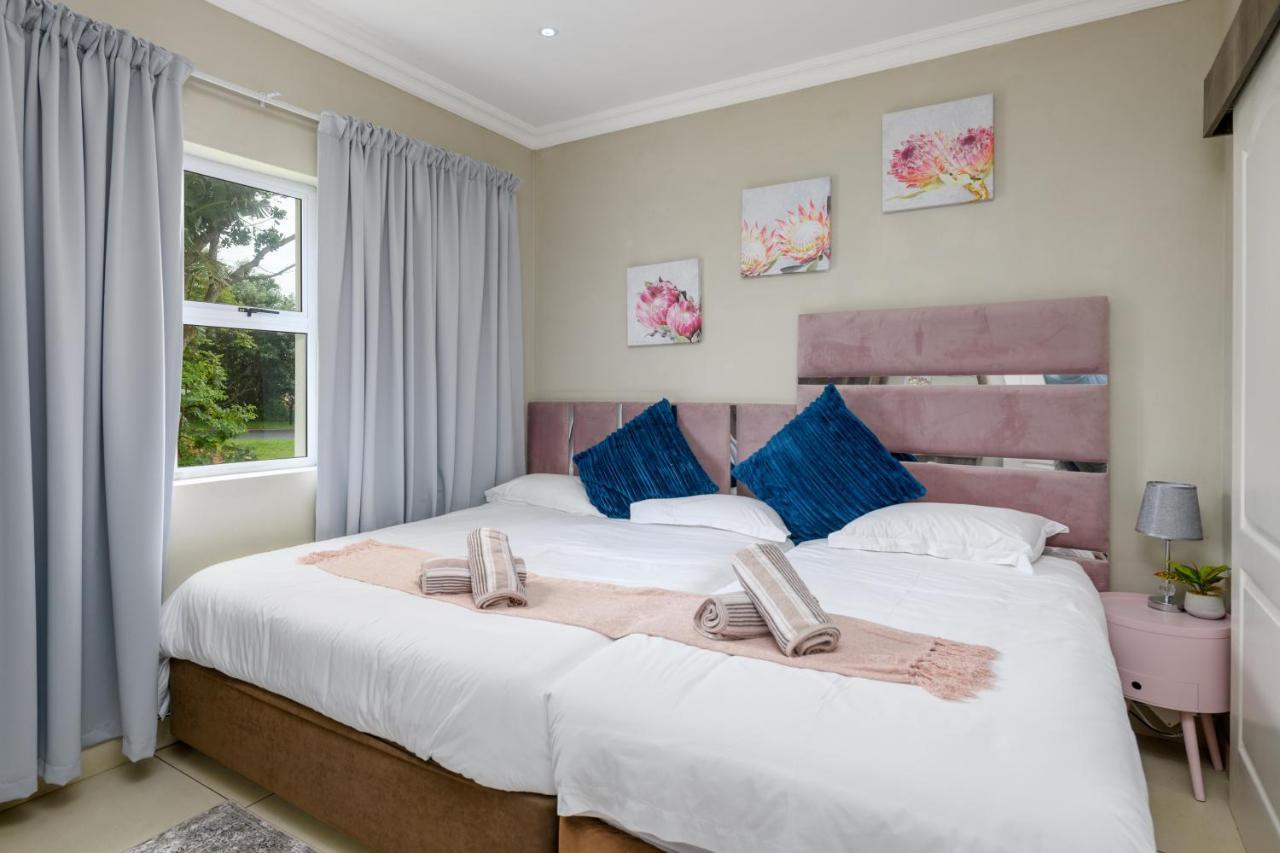 Villa Caylee Caribbean Estates - Ultra-Luxurious - Rimas Interiors Designs - Private Beachfront Escape - Premium Serviced For 8 Guests พอร์ตเอ็ดเวิร์ด ภายนอก รูปภาพ